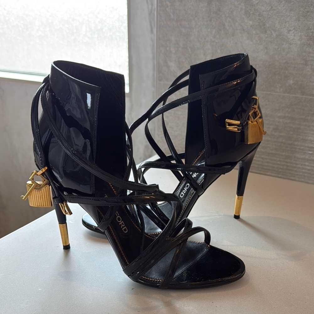 Tom Ford Pad Lock Heels!